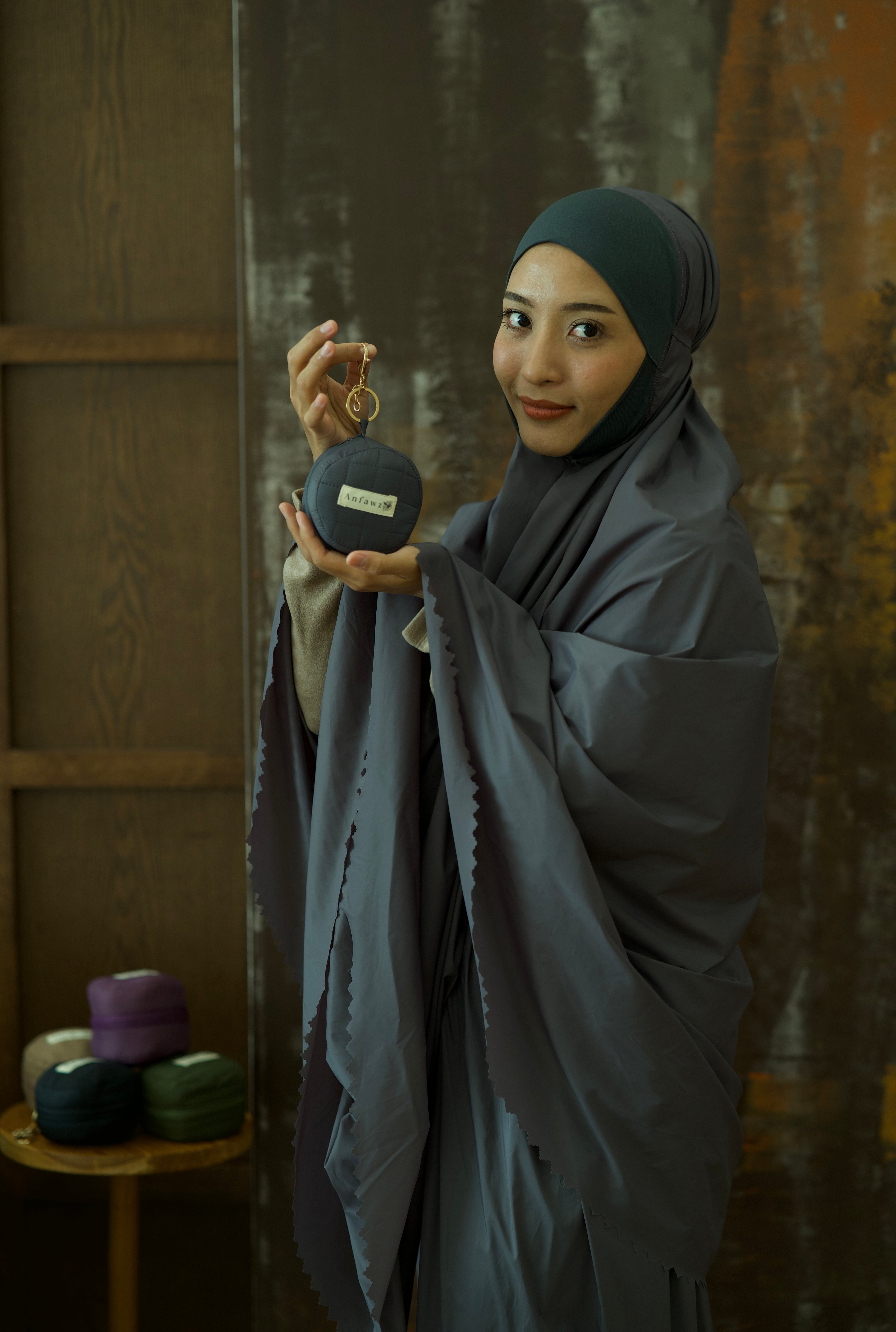 Set de prière complet – Pochette ronde – Gris